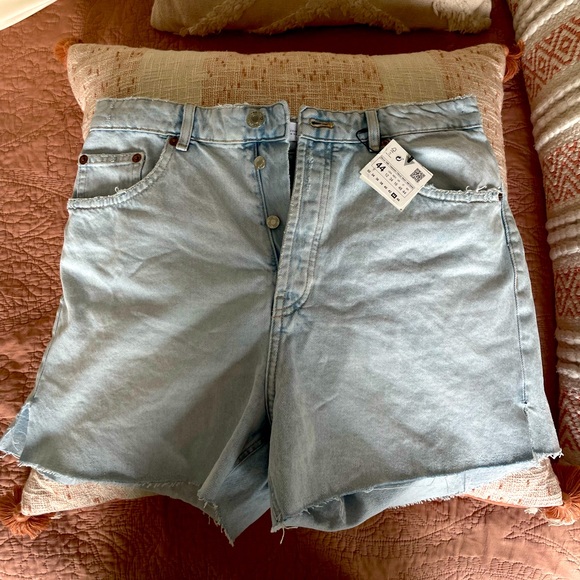 Zara Pants - ZARA NWT jean shorts